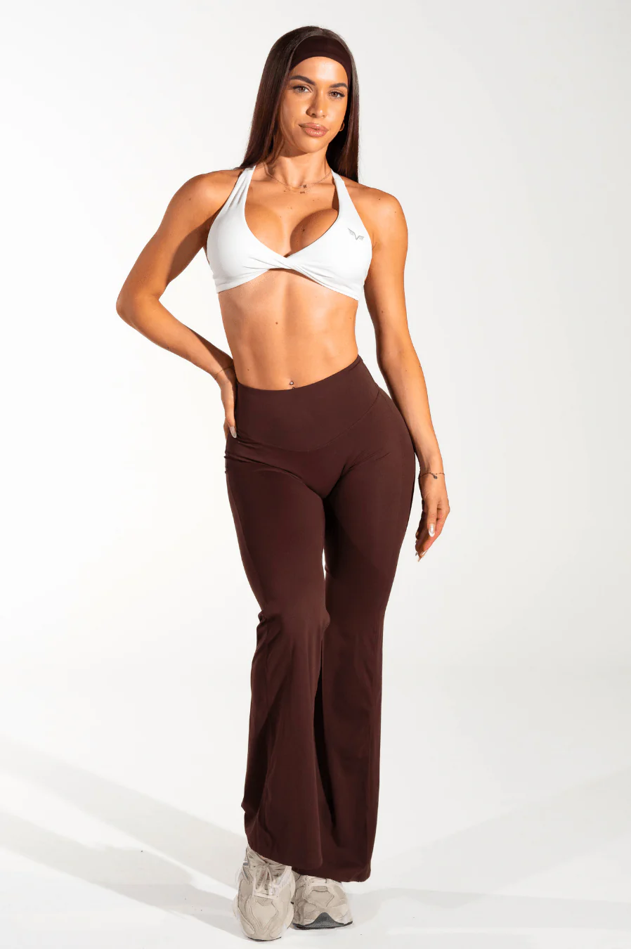 Club Athletica - Staple Scrunch Flare Leggings - Brown - Image 3